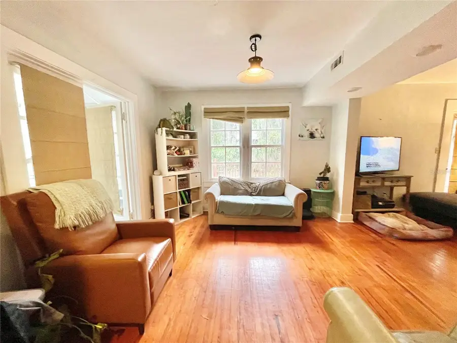 1035 NE 3rd Avenue, Gainesville, FL 32601 - Image #3