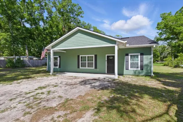 1180 Hough Street, BELL, FL 32619