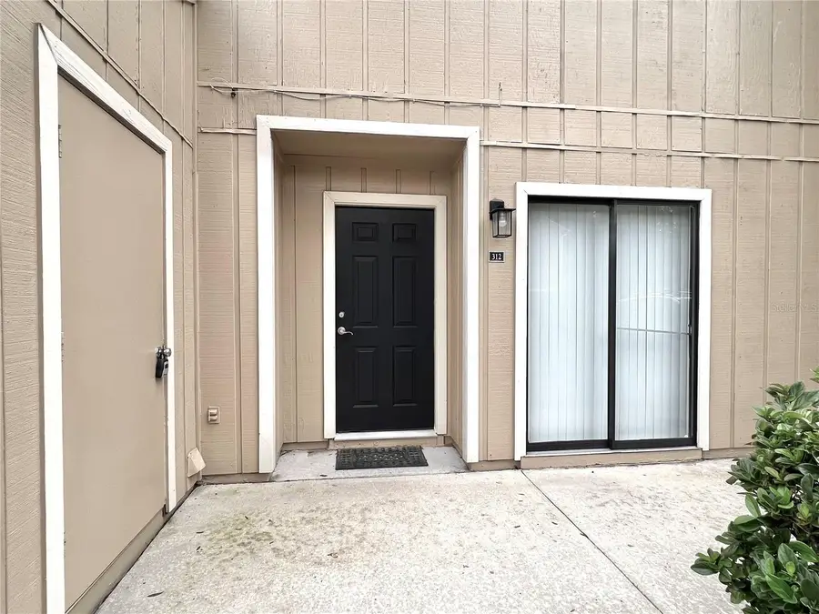 507 NW 39th Road #312, Gainesville, FL 32607 - Image #2