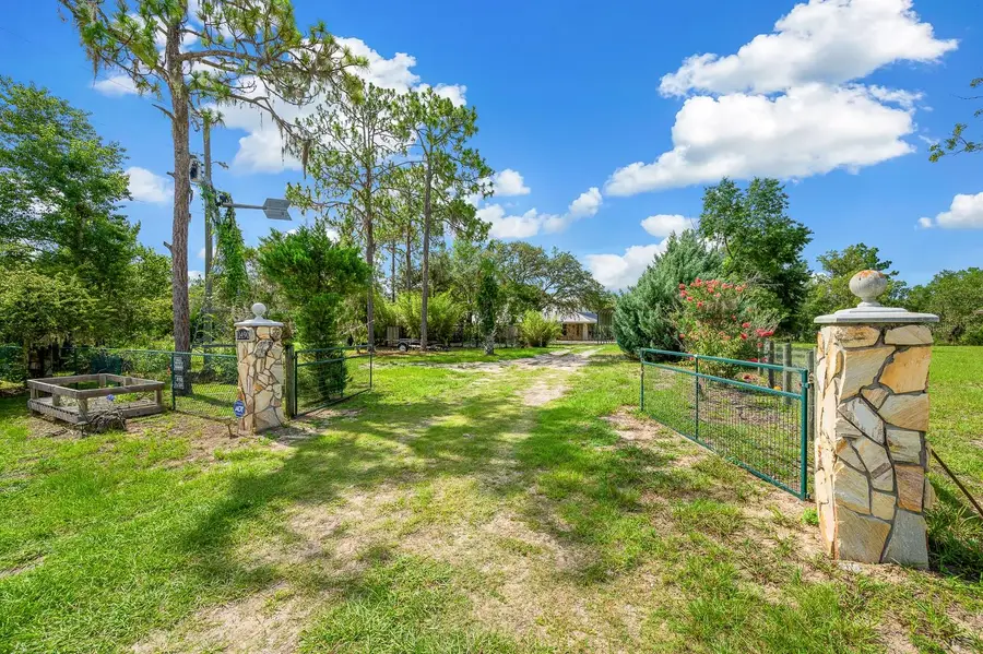 11490 NE 109th Place, Archer, FL 32618 - Image #3