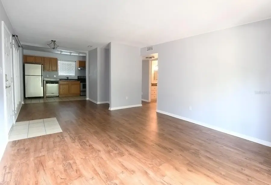 507 NW 39th Road #215, Gainesville, FL 32607 - Image #2