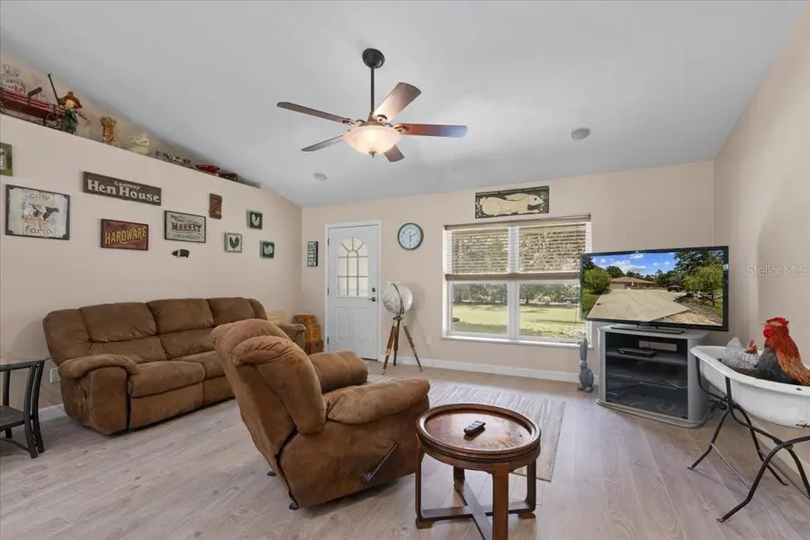 4700 NW 55th Avenue, Bell, FL 32619 - Image #2