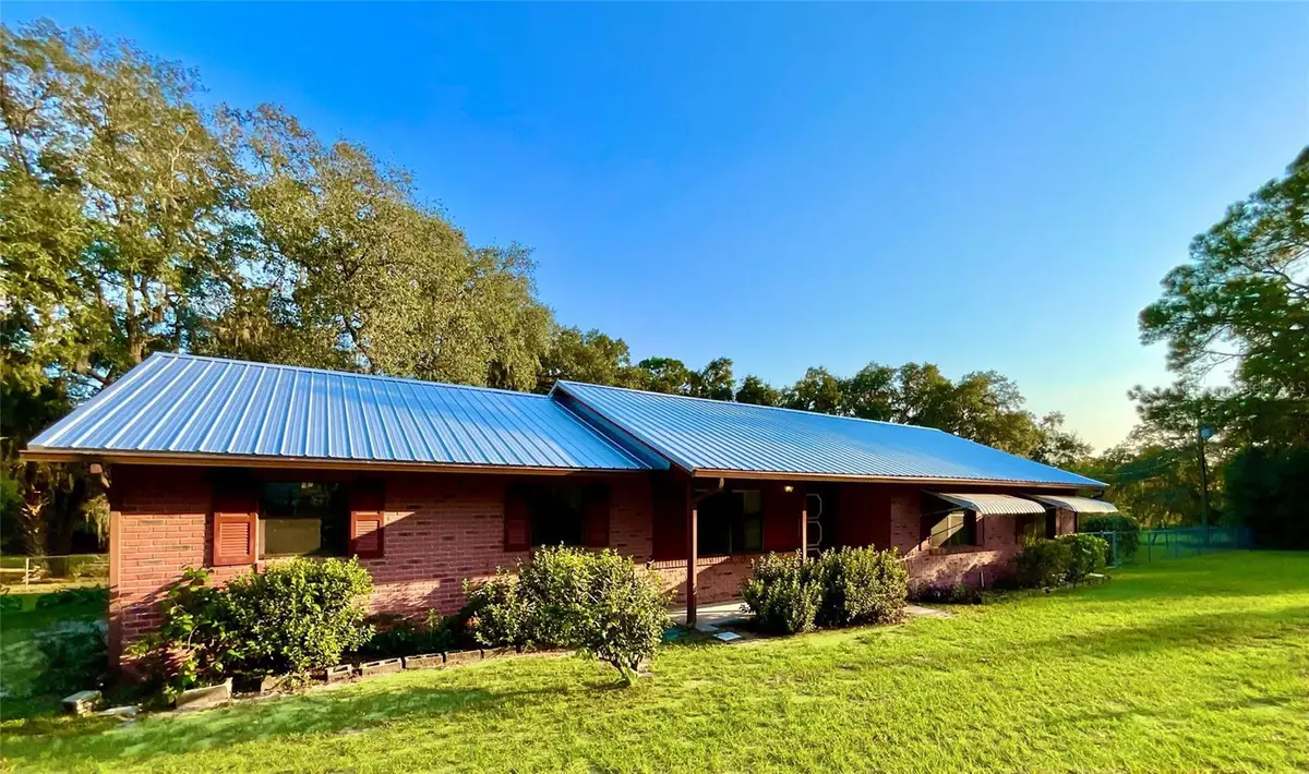 137 Oak Circle, Interlachen, FL 32148 - Image #1