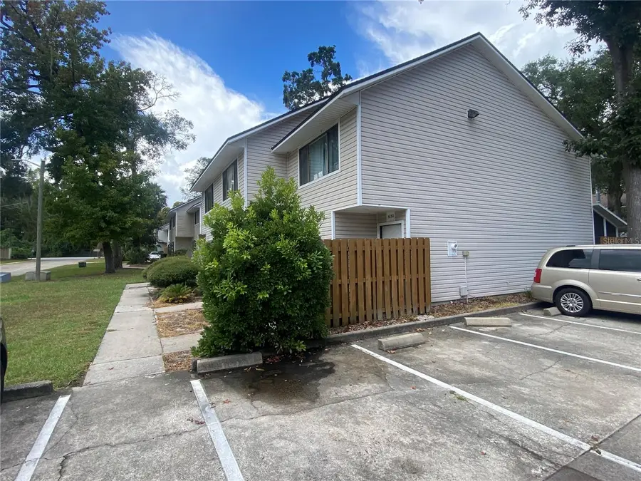 6130 SW 8th Lane, Gainesville, FL 32607 - Image #3