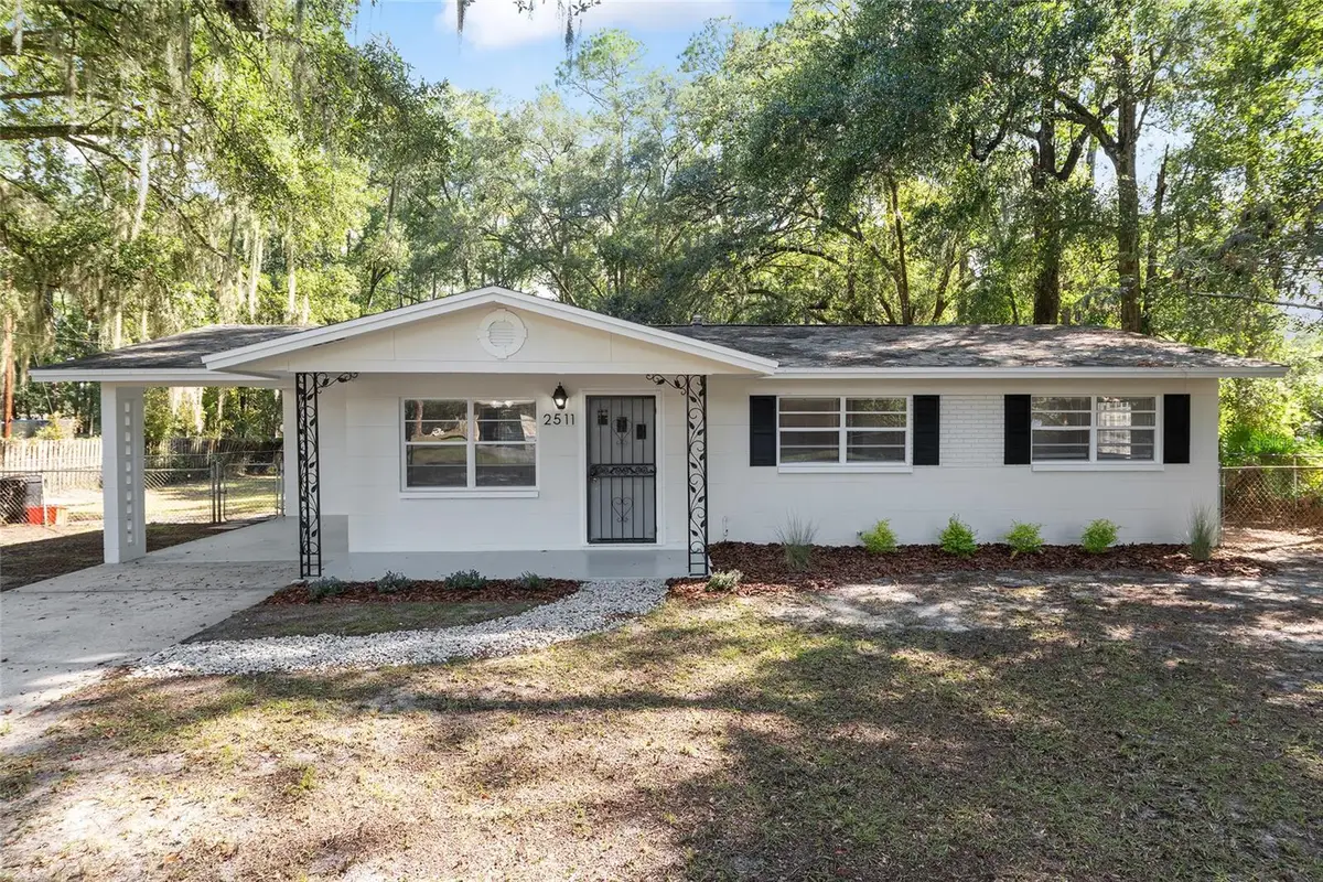 2511 NE 3rd Place, Gainesville, FL 32641 - Image #1