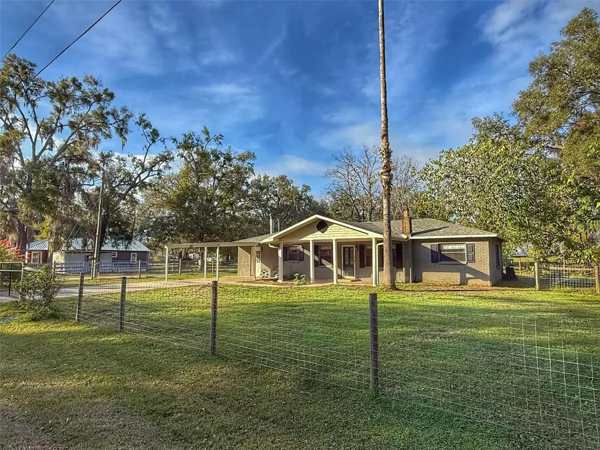 825 NW 3rd Avenue, Trenton, FL 32693 - Image #1