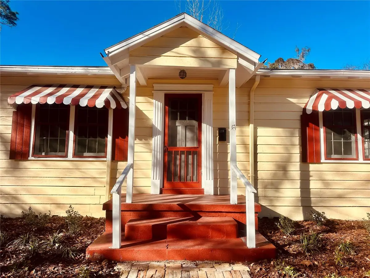 228 NW 4th Avenue, Gainesville, FL 32601 - #1