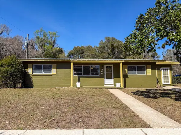 200 Belmont Drive, PALATKA, FL 32177