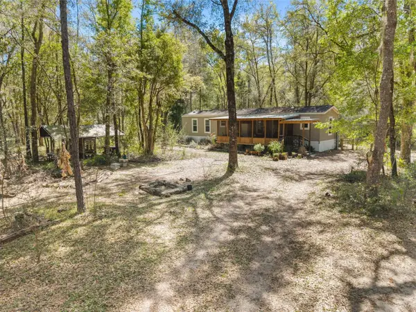 14977 SE County Road 2082, HAWTHORNE, FL 32640