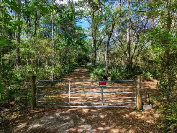 7324 NW 152 Place, ALACHUA, FL 32615