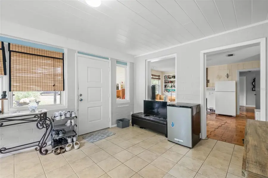 2034 NW 8th Place, Gainesville, FL 32603 - #2