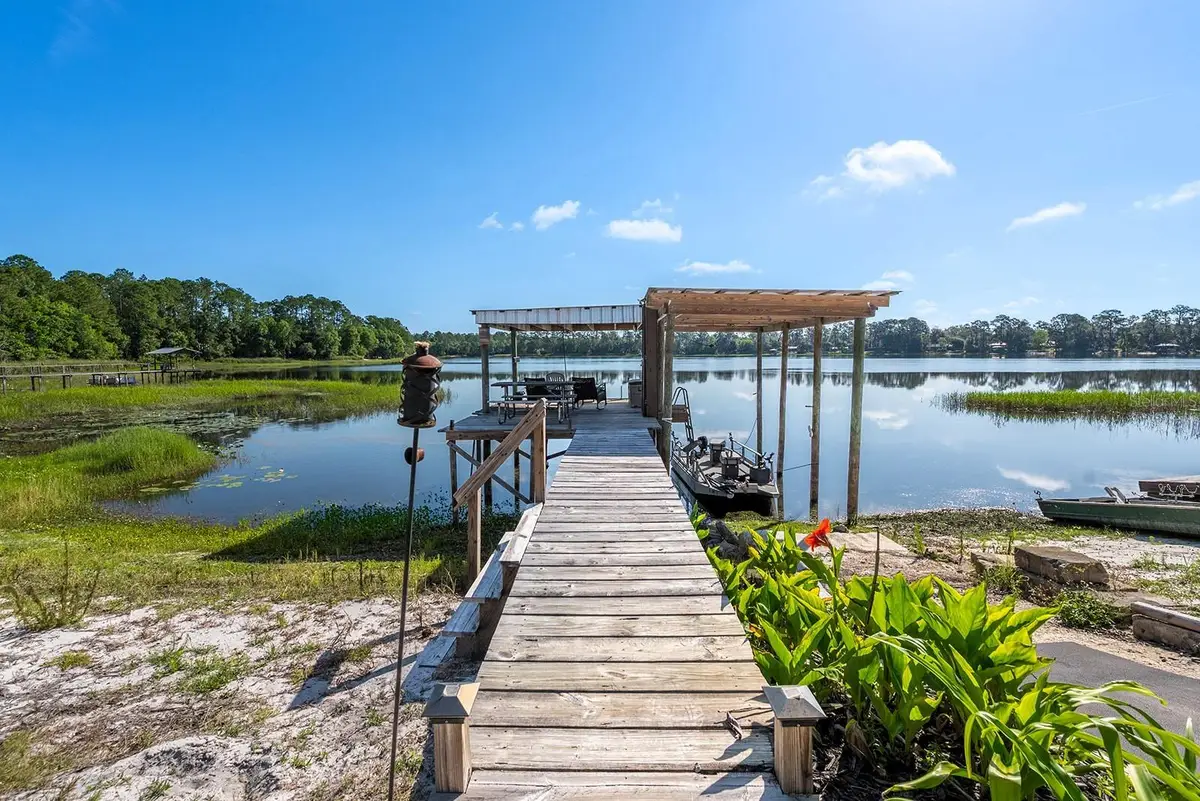 588 S County Road 21, Hawthorne, FL 32640 - #1