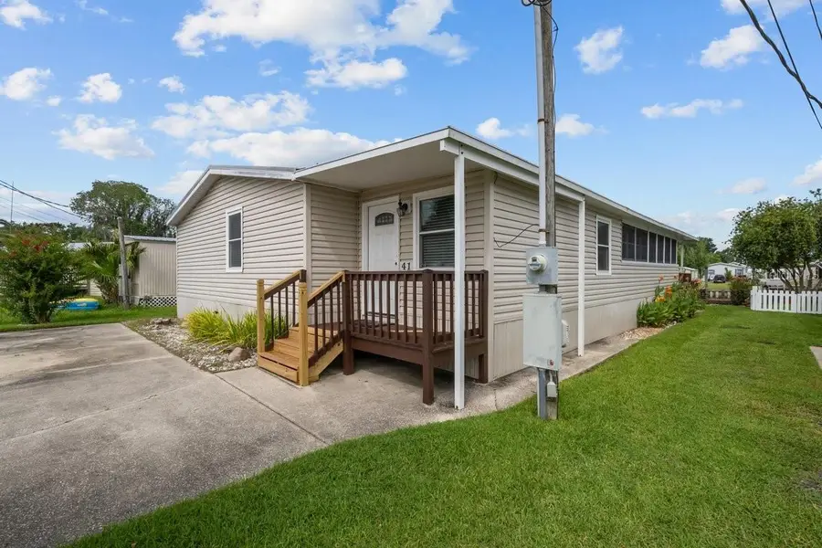 41 Scott Street, Welaka, FL 32193 - #2