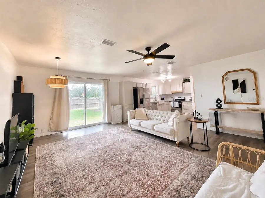 2524 NE 5th Place, Gainesville, FL 32641 - #2