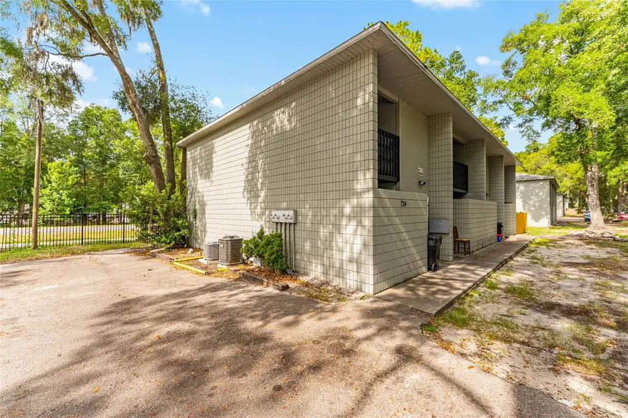 724 SW 68th Terrace, Gainesville, FL 32607 - #2