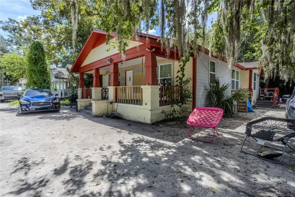 907 NW 4th Place, GAINESVILLE, FL 32601