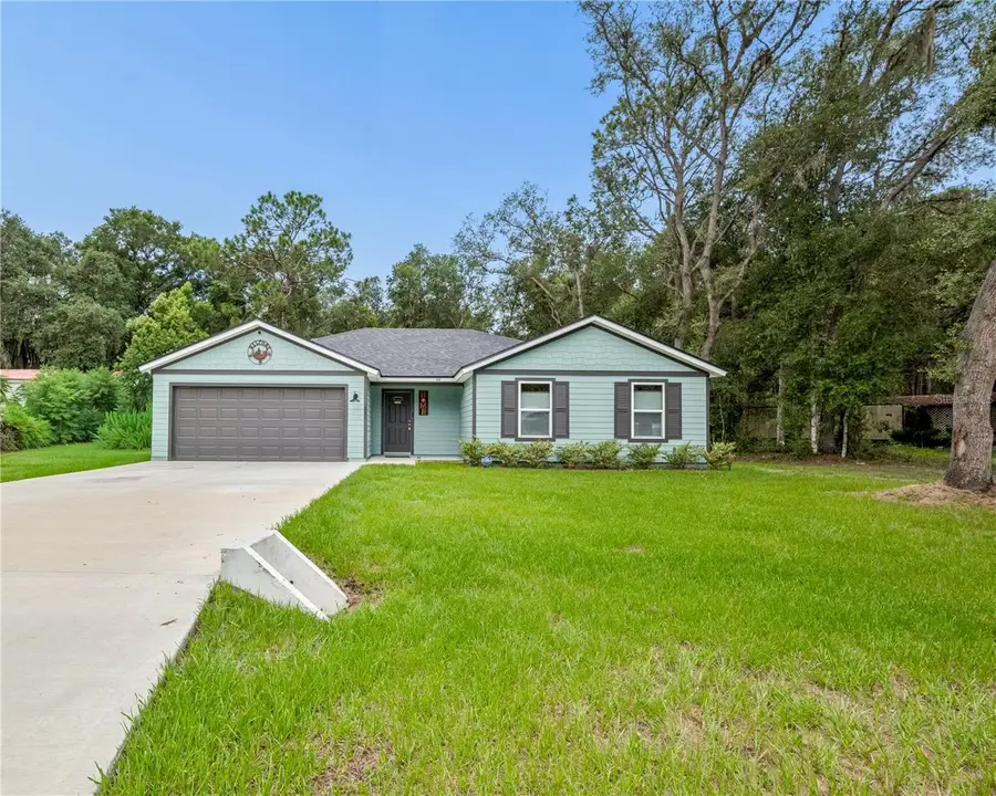 111 Breezeway Avenue, Satsuma, FL 32189 - #2