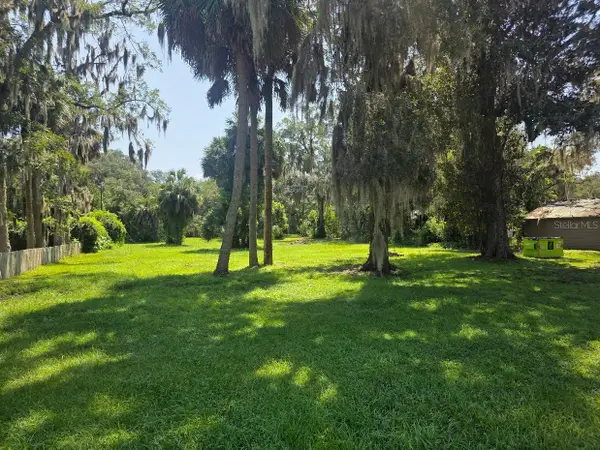 6010 Centre Street, MELROSE, FL 32666