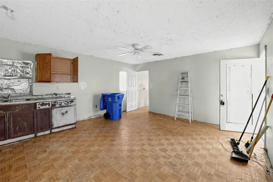 1048 N Missouri Avenue, Lakeland, FL 33805 - #2