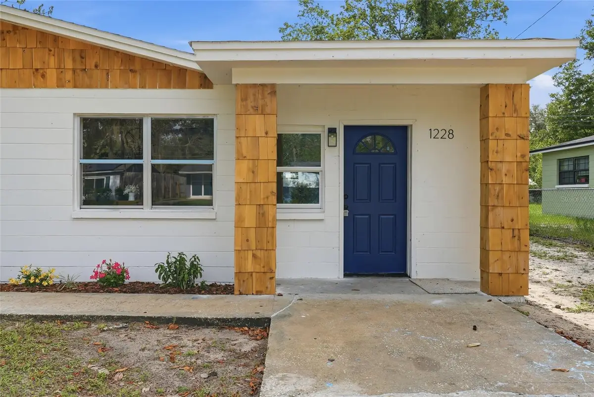 1228 SE 19th Street, Gainesville, FL 32641 - #1