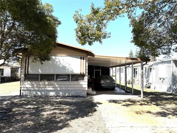 9150 Lake Point Boulevard, LAKE WALES, FL 33898