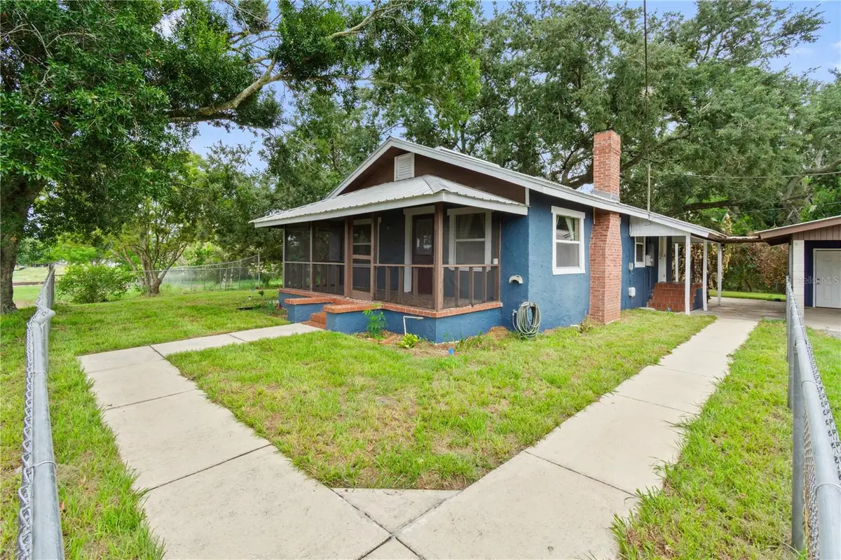 30 E 8th Street, Frostproof, FL 33843 - #1
