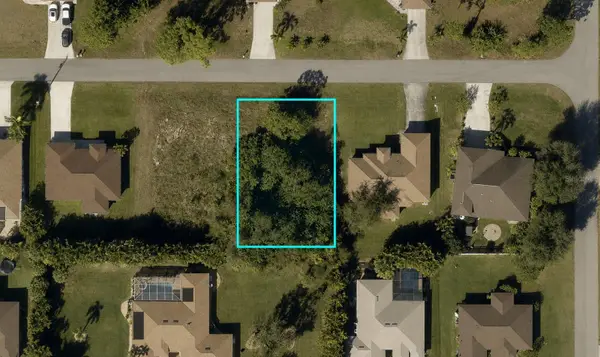 Address Withheld By Seller, CAPE CORAL, FL 33993
