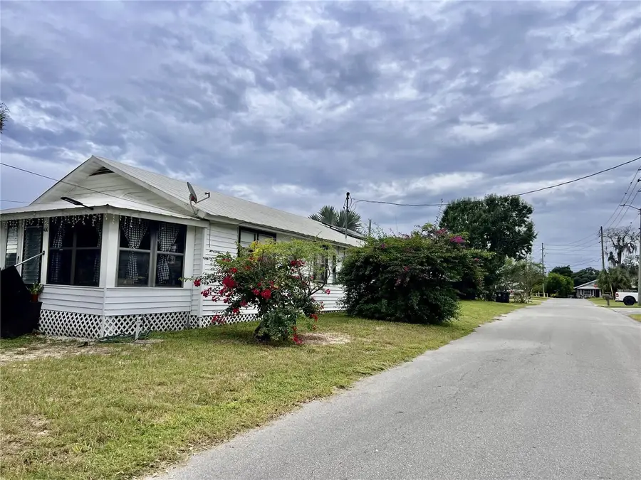400 Virginia Street, Frostproof, FL 33843 - #2