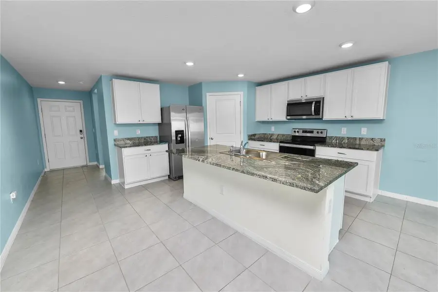 8009 Sail Clover Lane, Zephyrhills, FL 33540 - Image #3