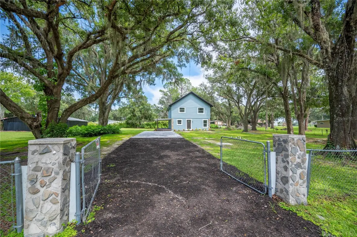 4215 Glenoak Drive N, Lakeland, FL 33810 - Image #1