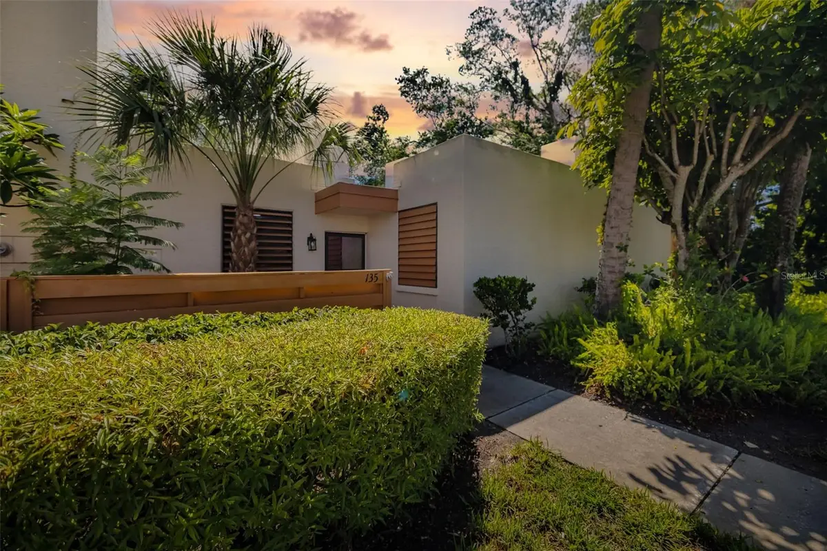 135 Wild Palm Drive, Bradenton, FL 34210 - Image #1