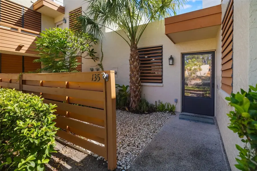 135 Wild Palm Drive, Bradenton, FL 34210 - Image #2