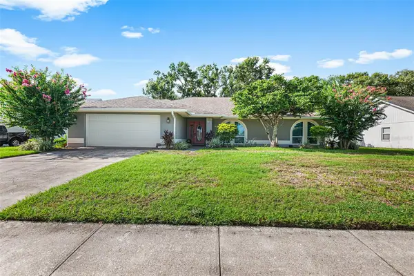 707 Powder Horn Row, LAKELAND, FL 33809