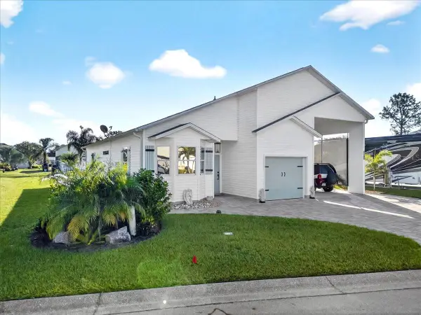 1102 Motorcoach Drive, POLK CITY, FL 33868