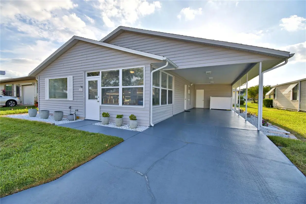 4823 Colonnades Circle W, Lakeland, FL 33811 - Image #1