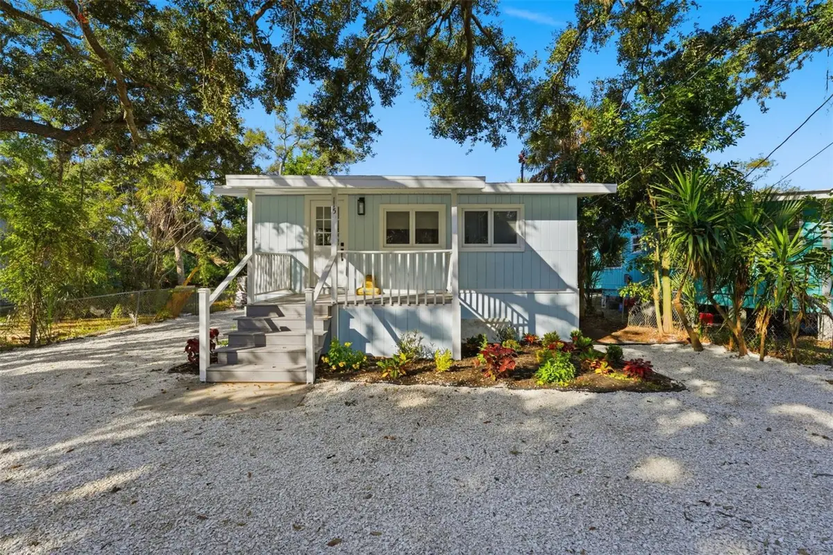 115 Kenwood Avenue, Nokomis, FL 34275 - Image #1