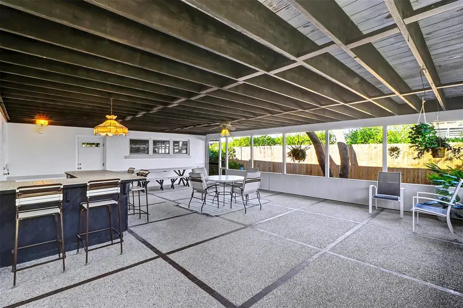 1515 Serpentine Drive S, Saint Petersburg, FL 33705 - Image #2