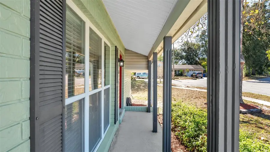 1203 Brandon Lakes Circle, Valrico, FL 33594 - Image #3