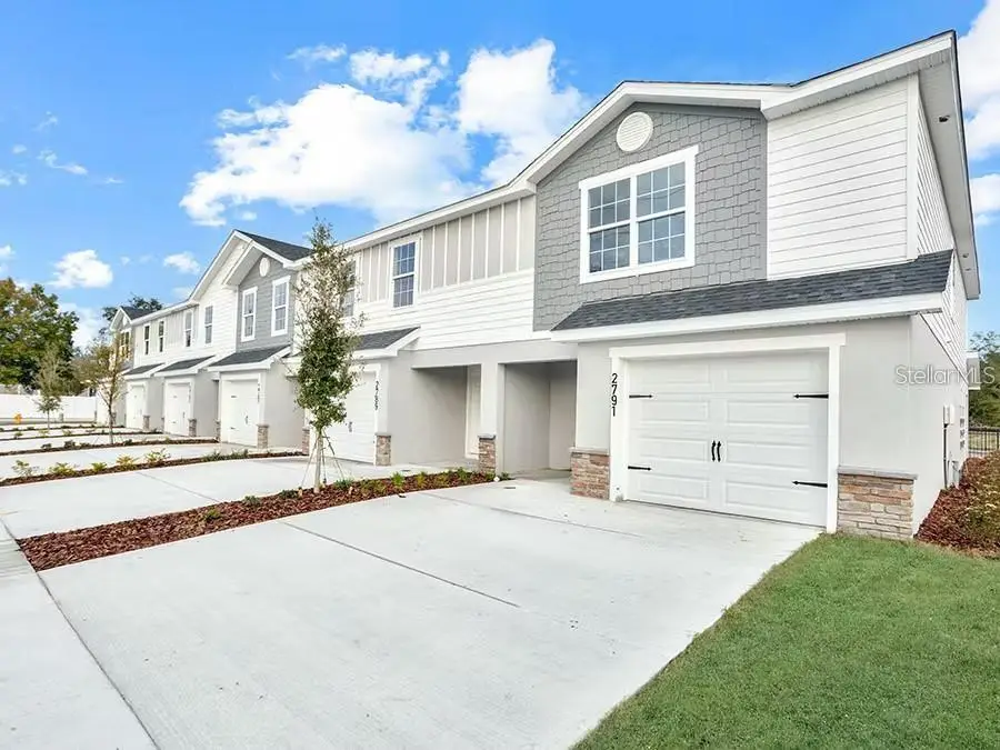 2807 Idyll Lakes Circle, Plant City, FL 33566 - Image #1