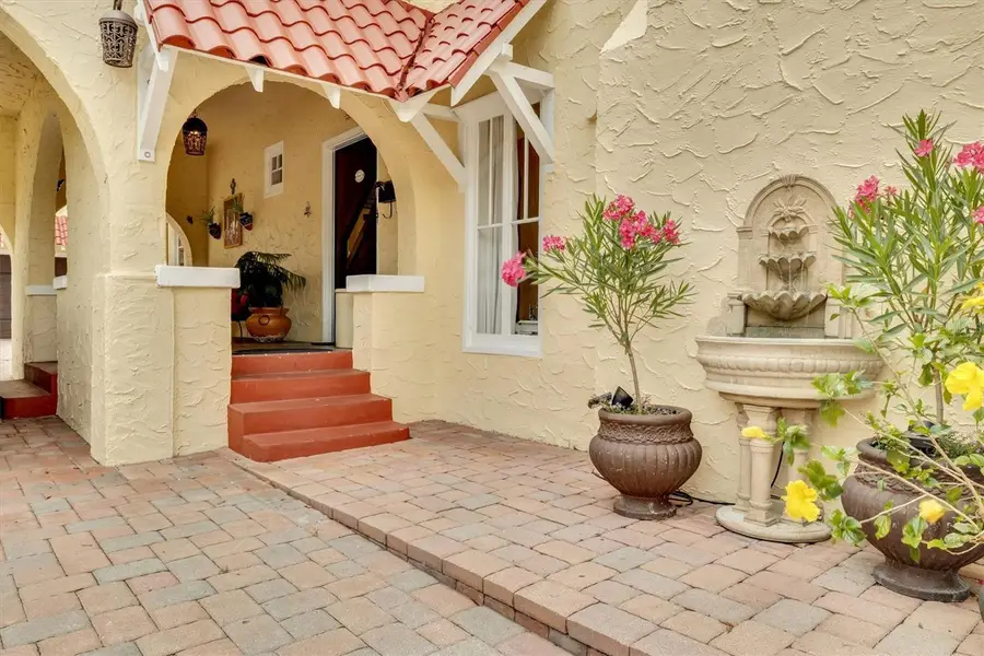 845 E Edgewood Drive, Lakeland, FL 33803 - Image #2