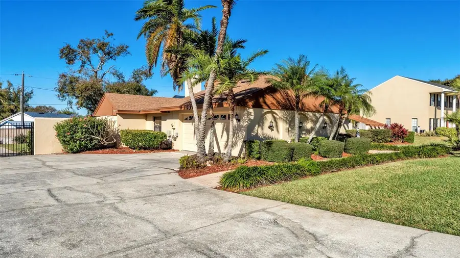 5503 Kings Mont Drive, Lakeland, FL 33813 - Image #3