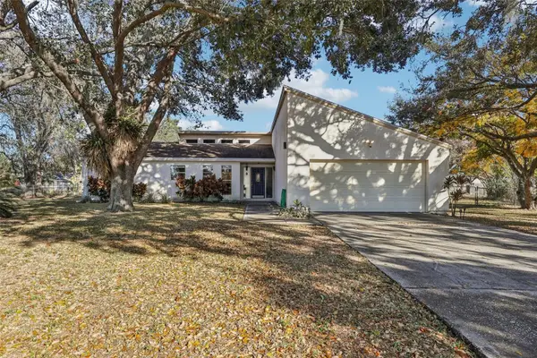 1902 Indian Trails Court, LAKELAND, FL 33813