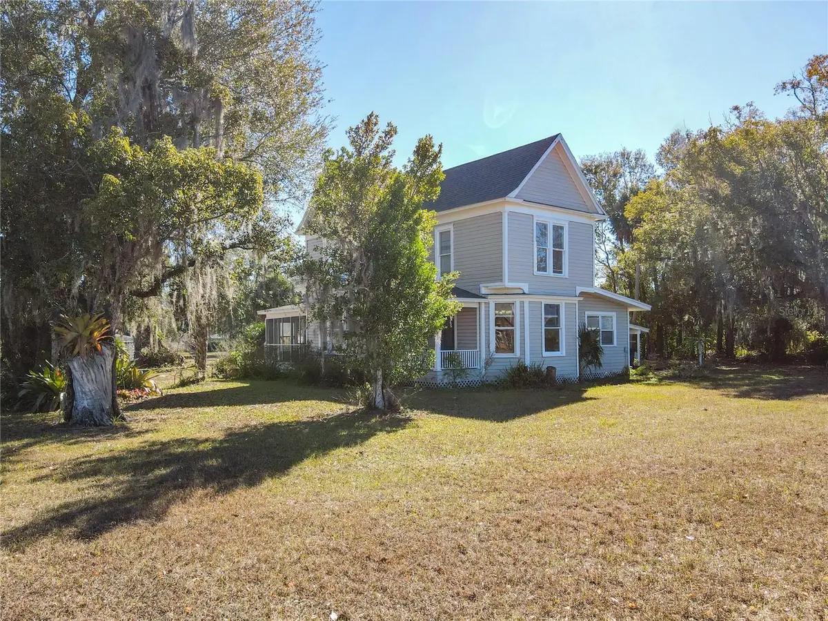 304 E Main Street, Bowling Green, FL 33834 - #1