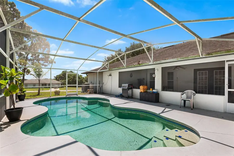 2861 Pond View Drive, Haines City, FL 33844 - #2