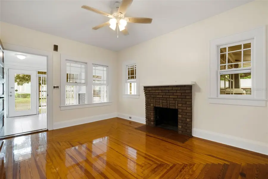 802 Johnson Avenue, Lakeland, FL 33801 - #3