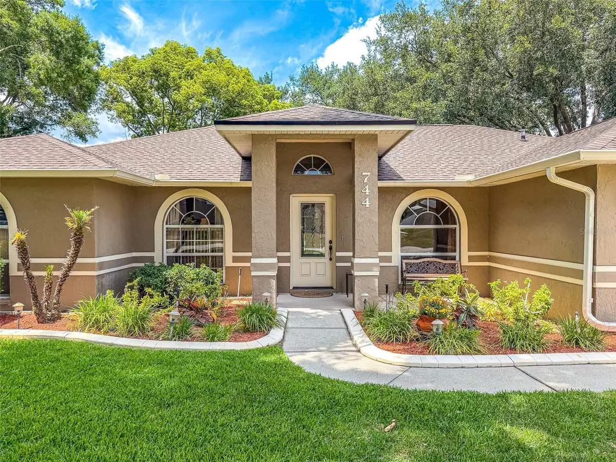 744 Cedar Knoll Drive N, Lakeland, FL 33809 - #1