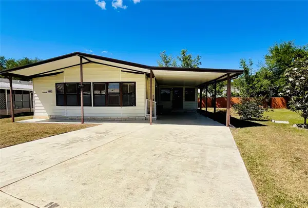 35935 Tanda Circle, ZEPHYRHILLS, FL 33541