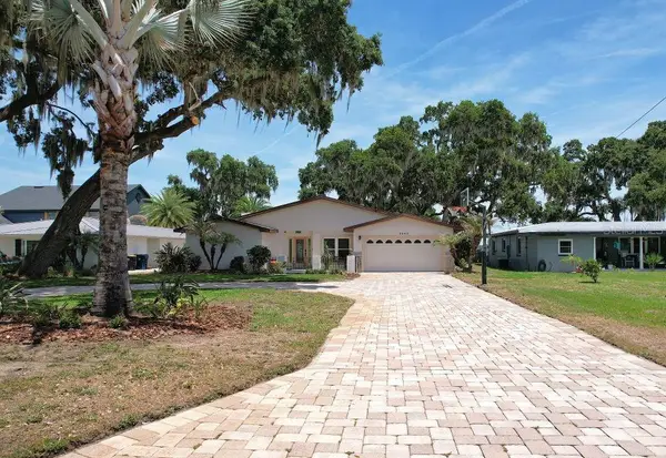 2240 Lake Ariana Boulevard, AUBURNDALE, FL 33823