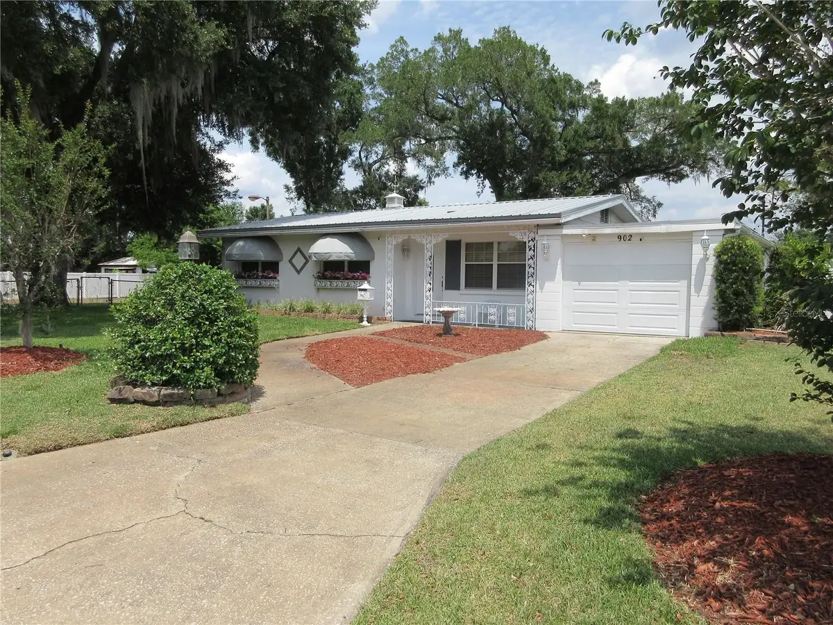 902 N Crystal Terrace, Plant City, FL 33563 - #1