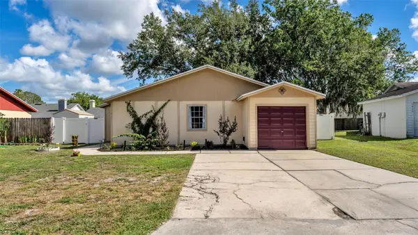 1417 Periwinkle Court, LAKELAND, FL 33811